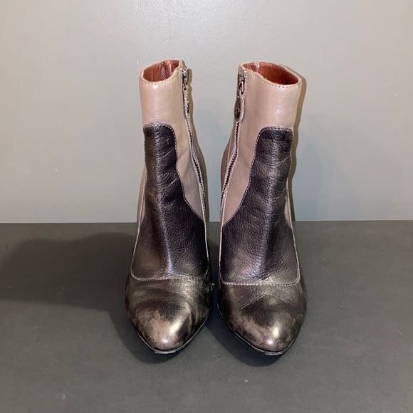 EU36 Modern Vintage Boots w/ Welted Soles & Unique Finish | Pre-Loved Condition - Picture 2 of 6